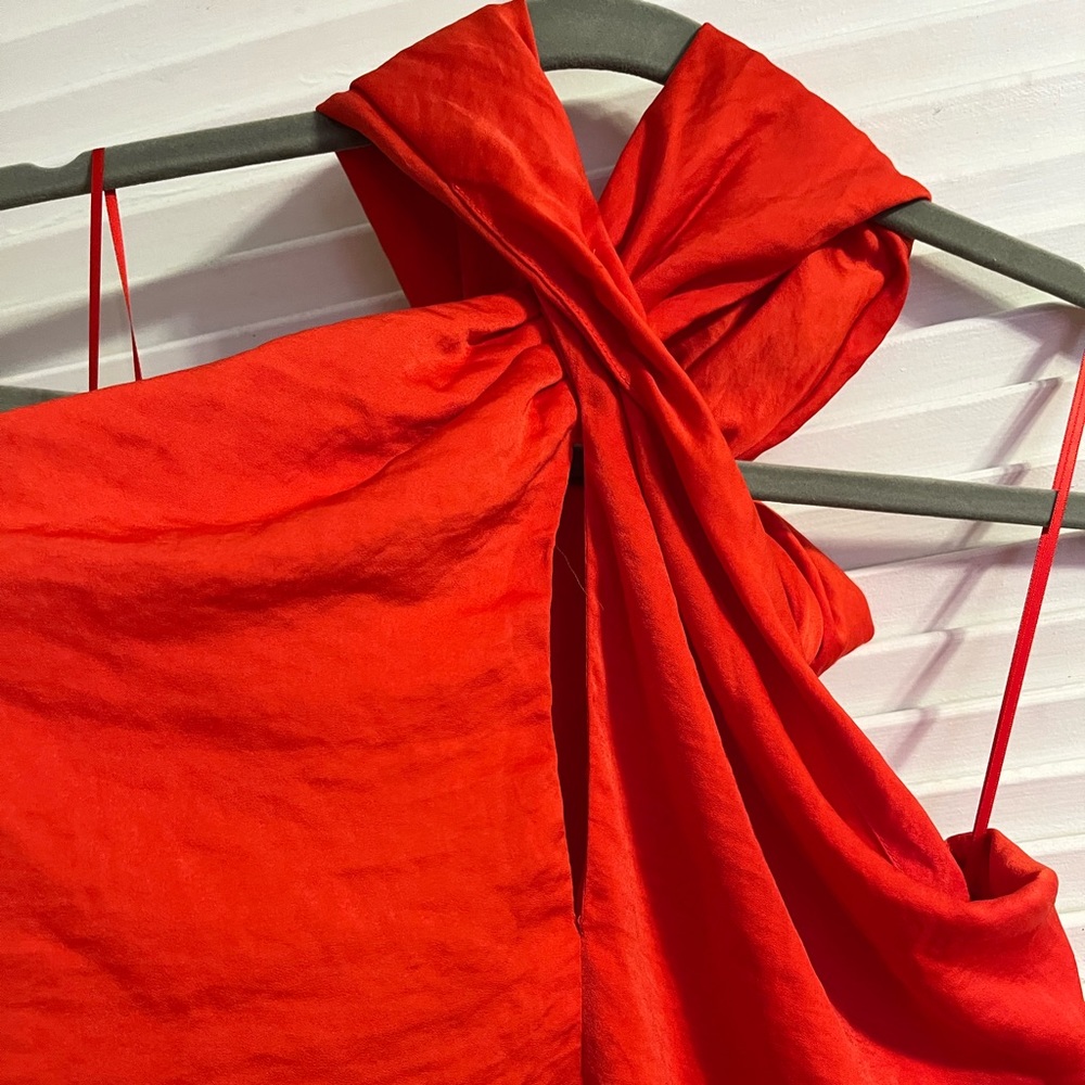 Red Top - Picture 3 of 7